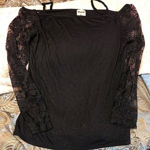 Vocal new w/o tags off shoulder top